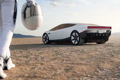 Elon Musk presenta el Tesla Roadster que promete elevarse del suelo con tecnología de SpaceX
