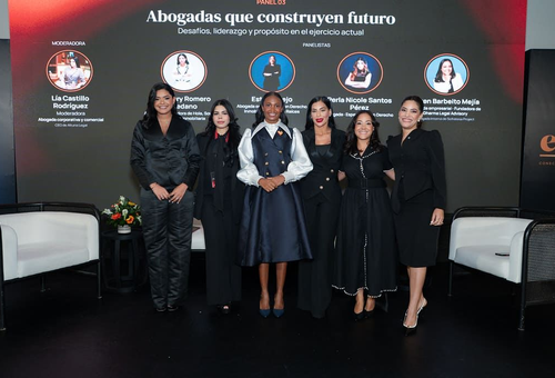  ENTRA Cibao reúne a destacadas figuras del ámbito jurídico en la experiencia “De la toga al impacto”