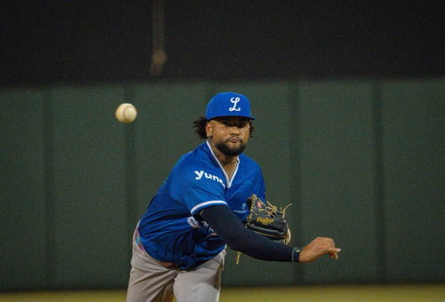 ¡Hazaña histórica! Licey lanza juego sin hit ni carrera ante los Toros