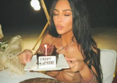 Kim Kardashian celebra su cumpleaños rodeada de lujo, familia y detalles espectaculares