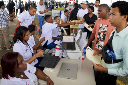 MINISTERIO DE LA JUVENTUD ANUNCIA FERIA CON MÁS DE 1,300 OPORTUNIDADES DE EMPLEO.
