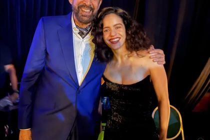 Rosalía elogia a Juan Luis Guerra tras recibir el Premio Billboard Salón de la Fama