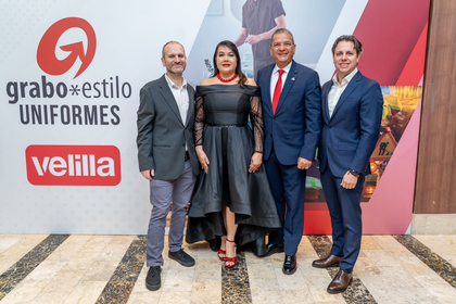 Grabo Estilo presenta las últimas tendencias en uniformes profesionales de Velilla durante desfile en Santo Domingo