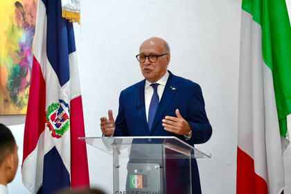 Embajada de Italia otorga becas a 20 agentes de POLITUR para fortalecer la atención a visitantes italianos