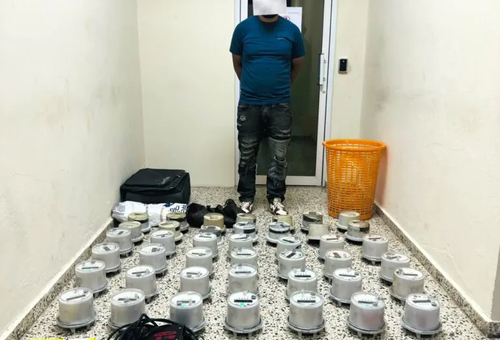 POLICÍA NACIONAL DETIENE A HOMBRE Y RECUPERA 42 MEDIDORES ELÉCTRICOS EN LA VEGA